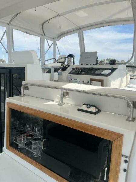 1988 Carver 3807 Aft-Cabin