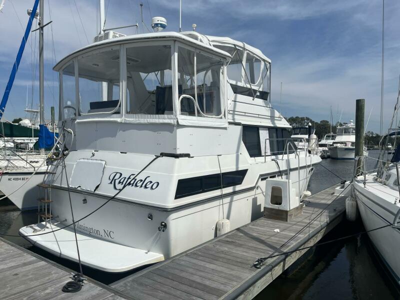 1988 Carver 3807 Aft-Cabin