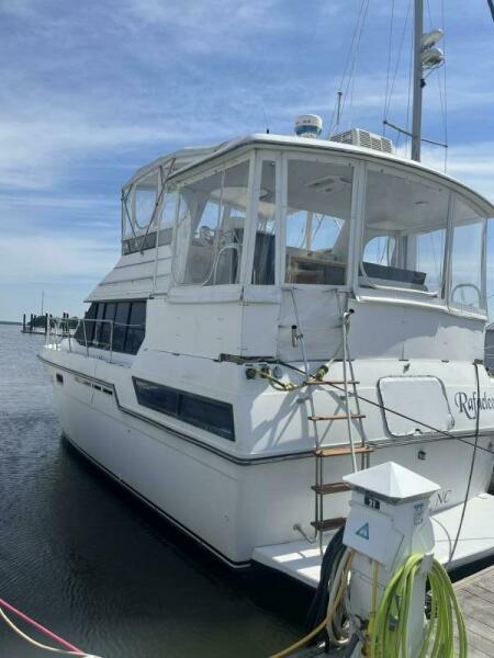 1988 Carver 3807 Aft-Cabin