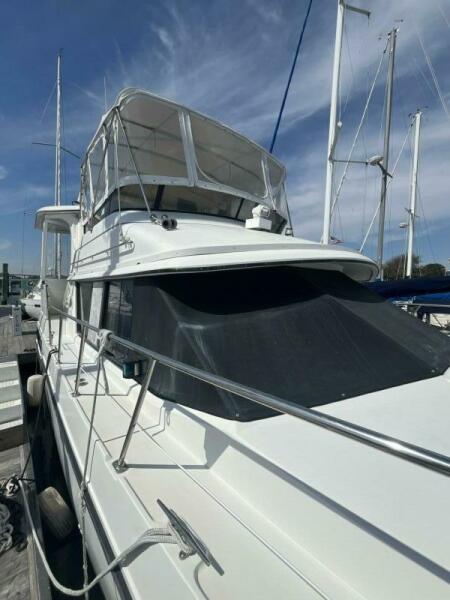 1988 Carver 3807 Aft-Cabin