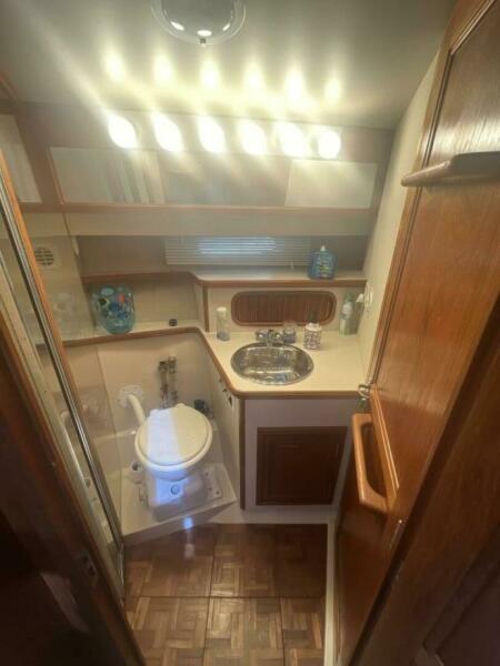 1988 Carver 3807 Aft-Cabin