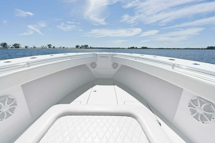 2020 SeaHunter 35 Tournament Bow