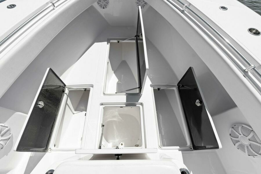 2020 SeaHunter 35 Tournament Bow 