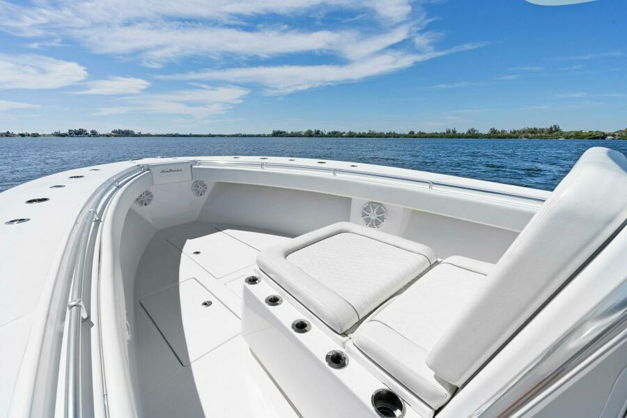 2020 SeaHunter 35 Tournament Bow