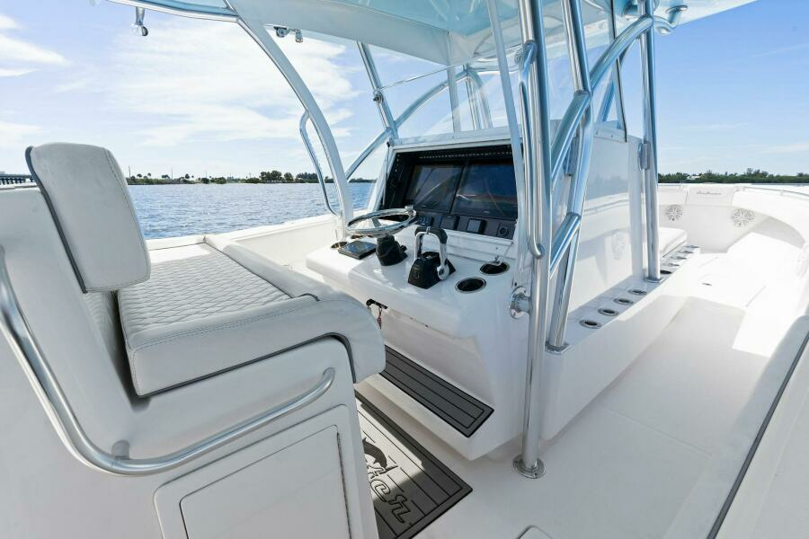 2020 SeaHunter 35 Tournament Helm