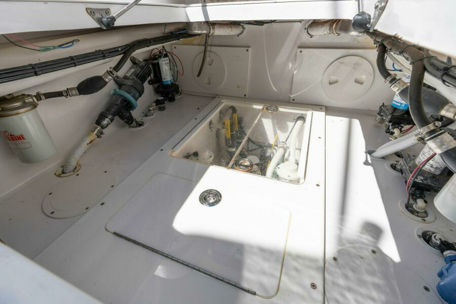 2020 SeaHunter 35 Tournament Cockpit