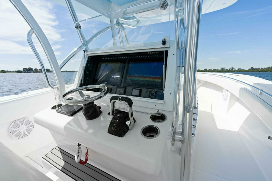 2020 SeaHunter 35 Tournament Helm