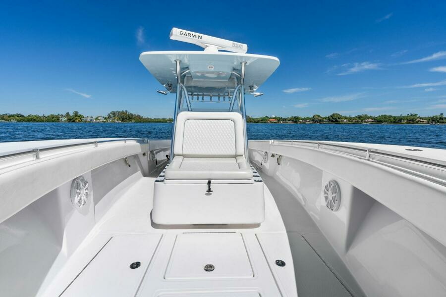 2020 SeaHunter 35 Tournament Bow 