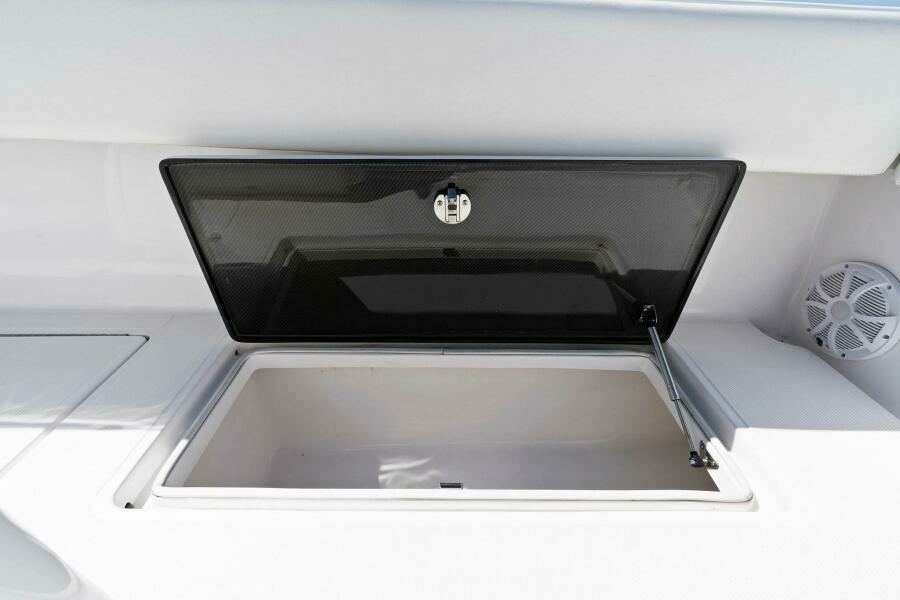 2020 SeaHunter 35 Tournament Cockpit