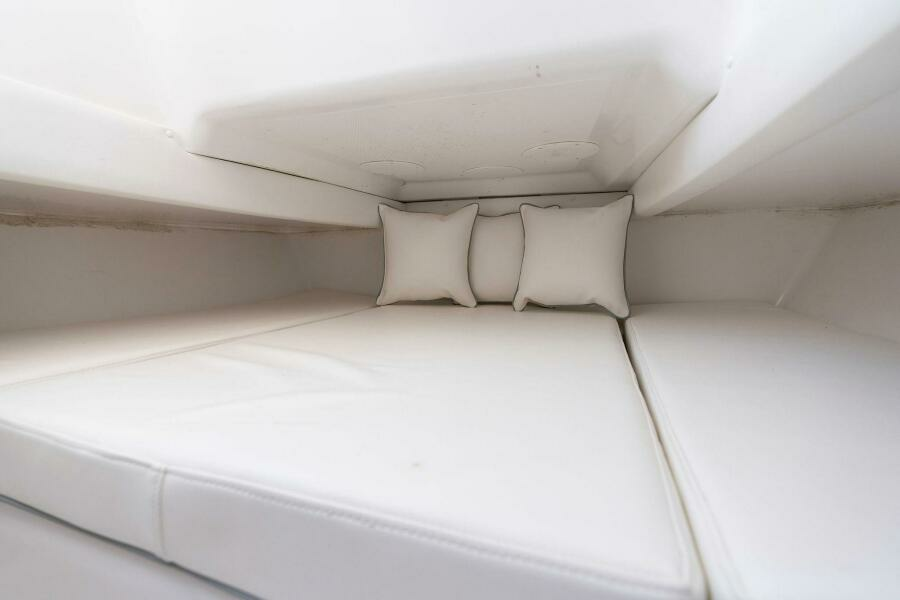 2020 SeaHunter 35 Tournament Cabin