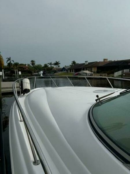 2005 Larson 370 Cabrio