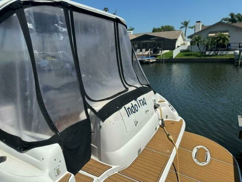 2005 Larson 370 Cabrio