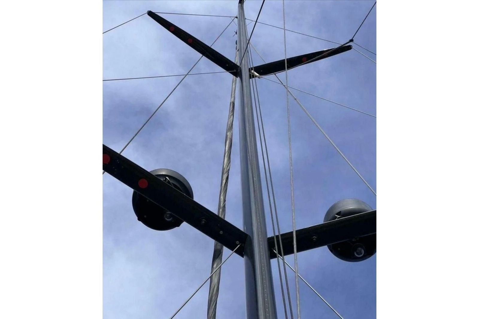 2016 Ice Yachts 62