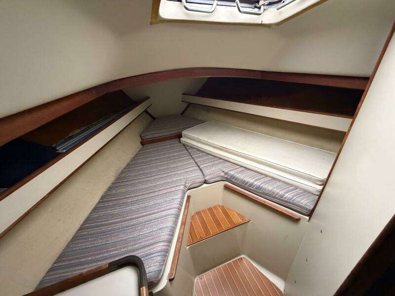 32ft C amp C Yacht For Sale