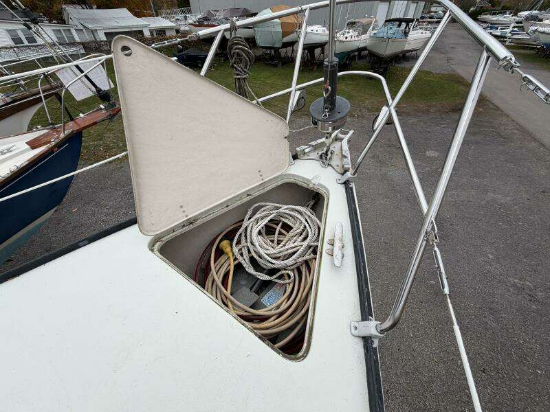 32ft C amp C Yacht For Sale