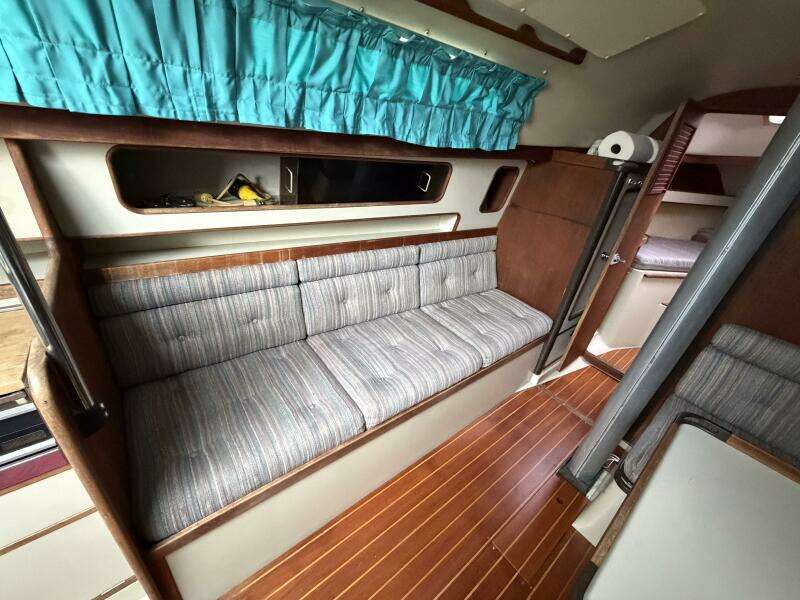 32ft C amp C Yacht For Sale