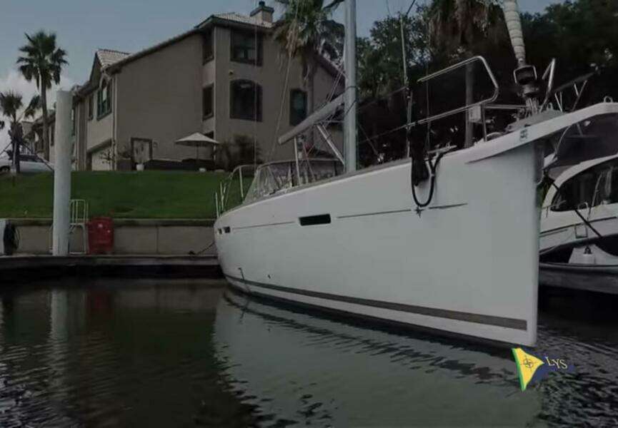 Mucho Gusto 45ft Jeanneau Yacht For Sale