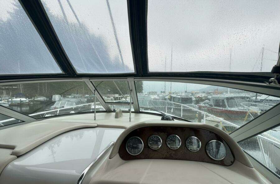 30ft Sea Ray Yacht For Sale