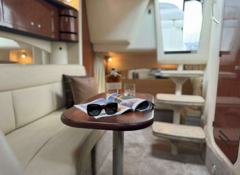 30ft Sea Ray Yacht For Sale