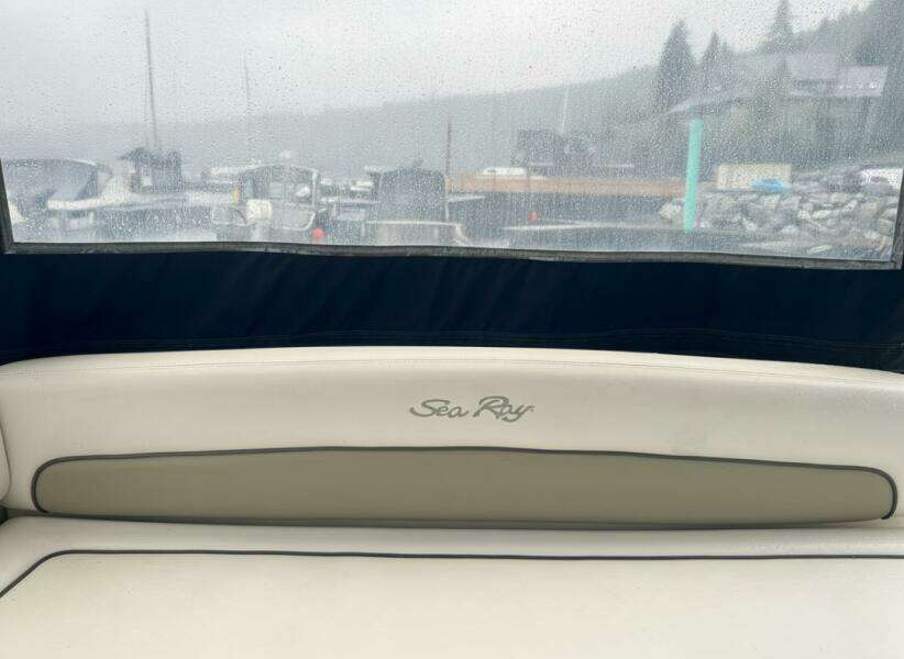 30ft Sea Ray Yacht For Sale