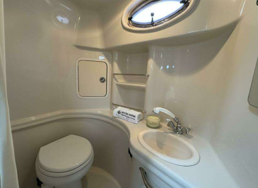 30ft Sea Ray Yacht For Sale