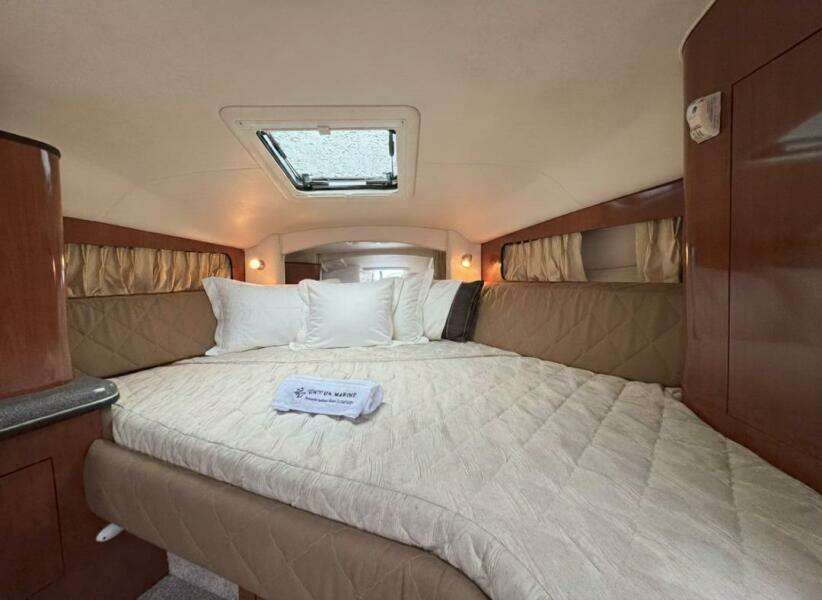 30ft Sea Ray Yacht For Sale