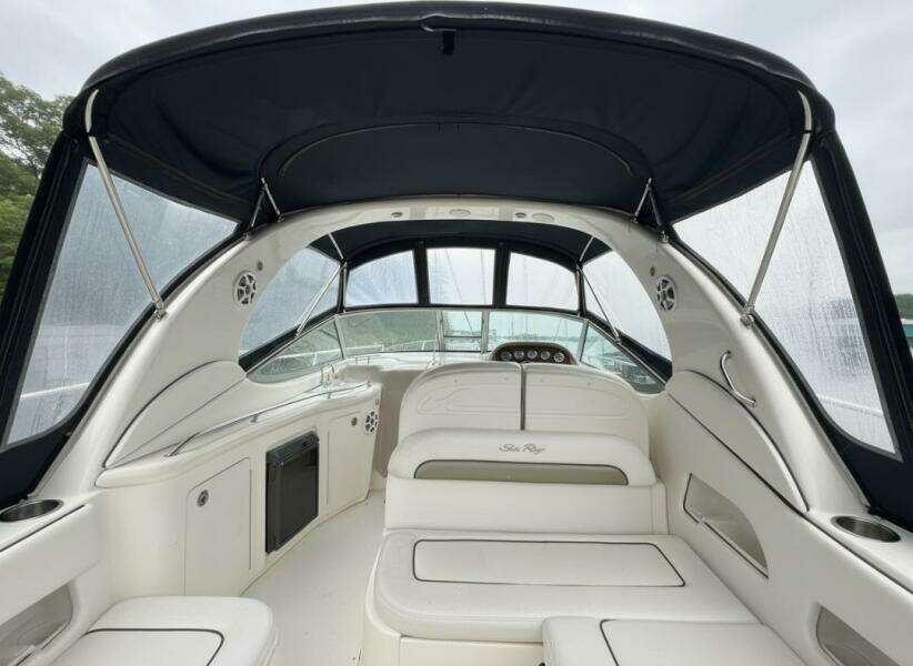 30ft Sea Ray Yacht For Sale