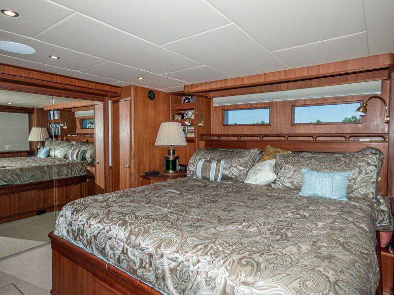 iiWii 80ft Northern Marine Yacht For Sale