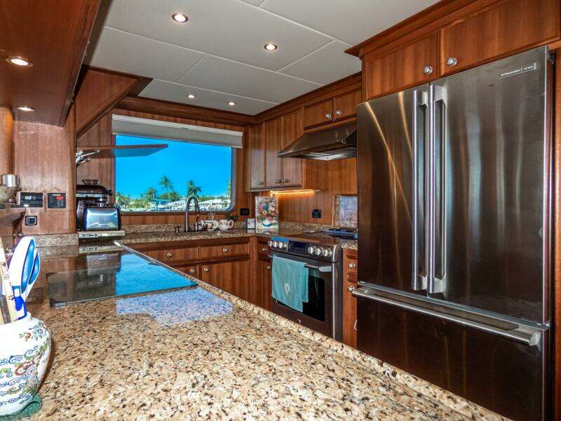 iiWii 80ft Northern Marine Yacht For Sale