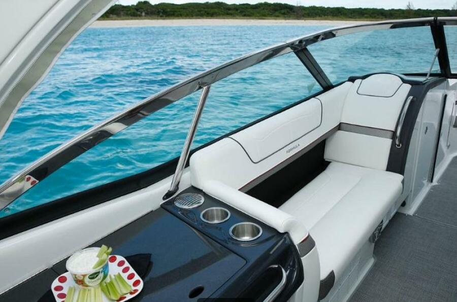 2017 Formula 350 Crossover Bowrider