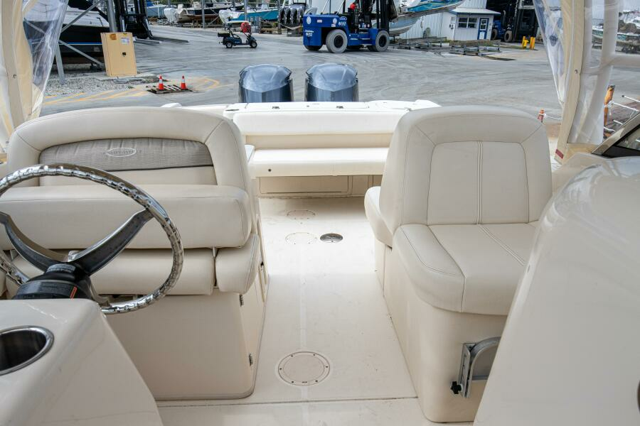 28ft Grady White Yacht For Sale