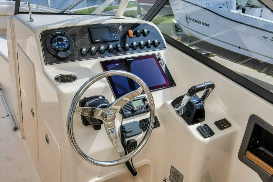 28ft Grady White Yacht For Sale