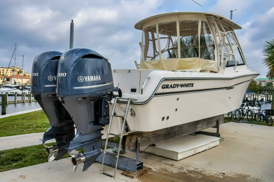 28ft Grady White Yacht For Sale