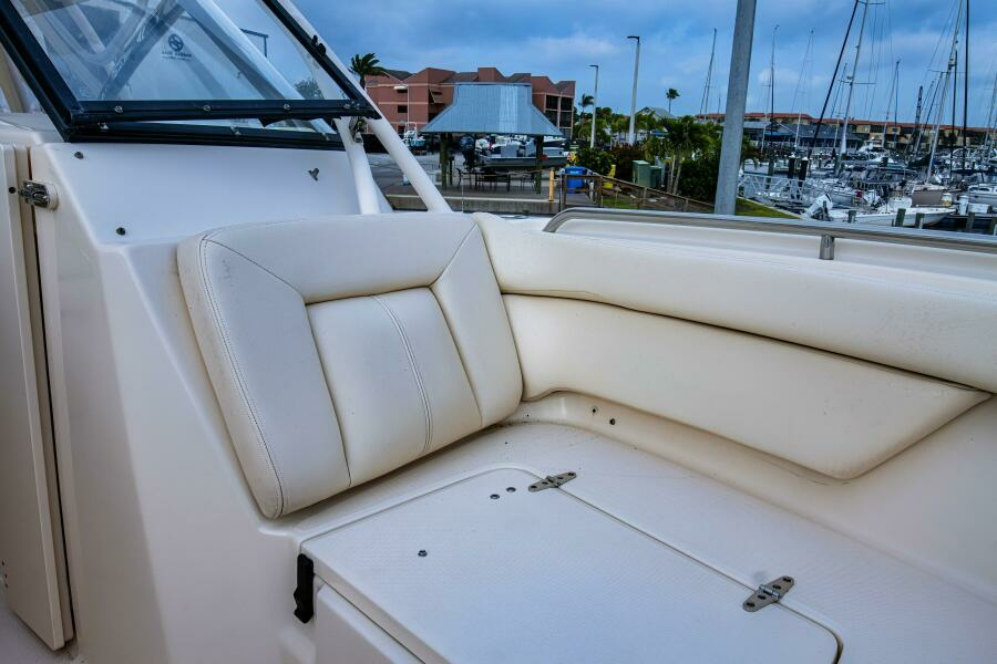 28ft Grady White Yacht For Sale