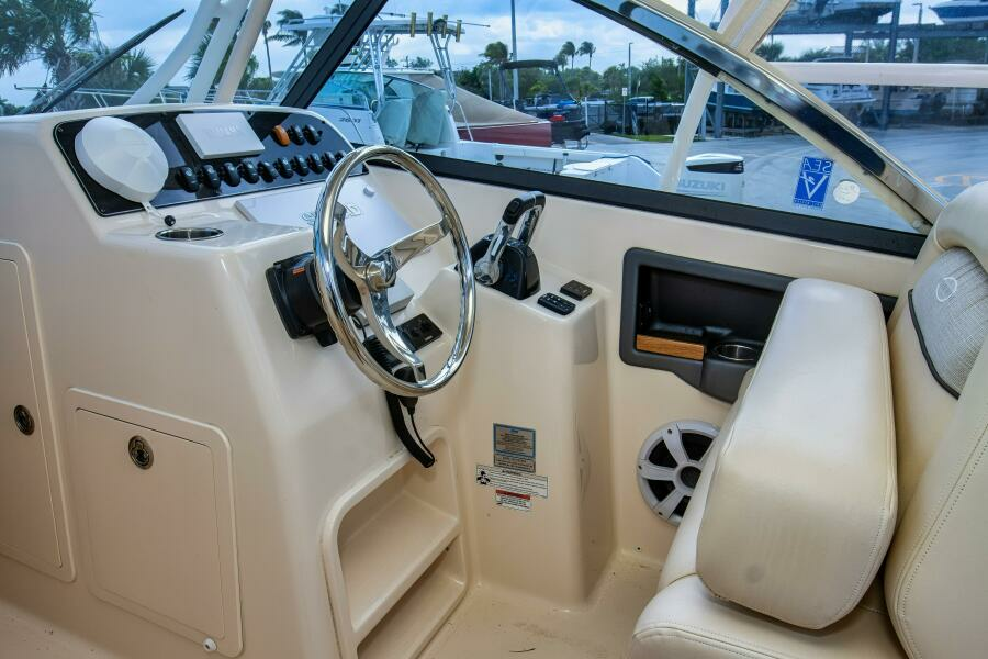 28ft Grady White Yacht For Sale
