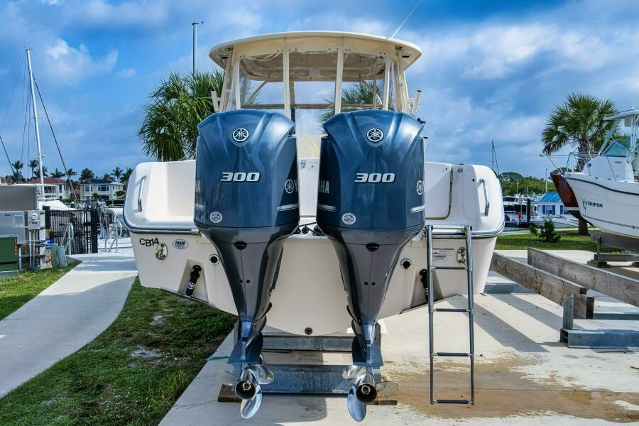 28ft Grady White Yacht For Sale
