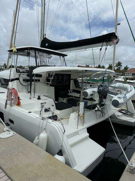 JELLIBLU 42ft Lagoon Yacht For Sale