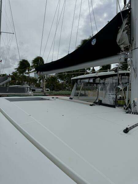 JELLIBLU 42ft Lagoon Yacht For Sale