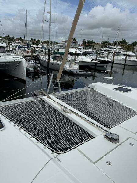 JELLIBLU 42ft Lagoon Yacht For Sale