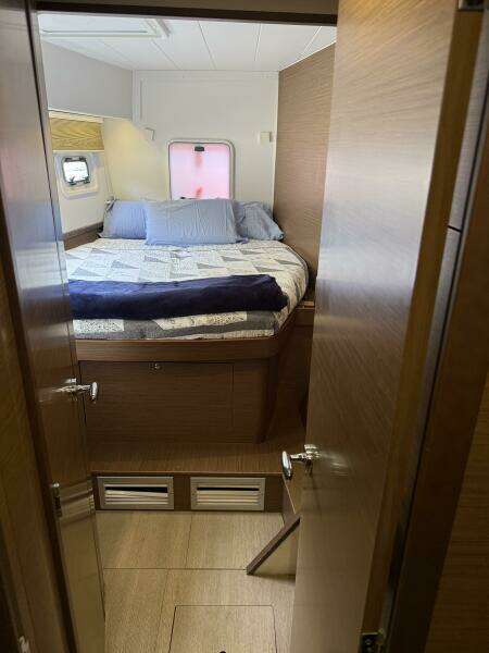 JELLIBLU 42ft Lagoon Yacht For Sale