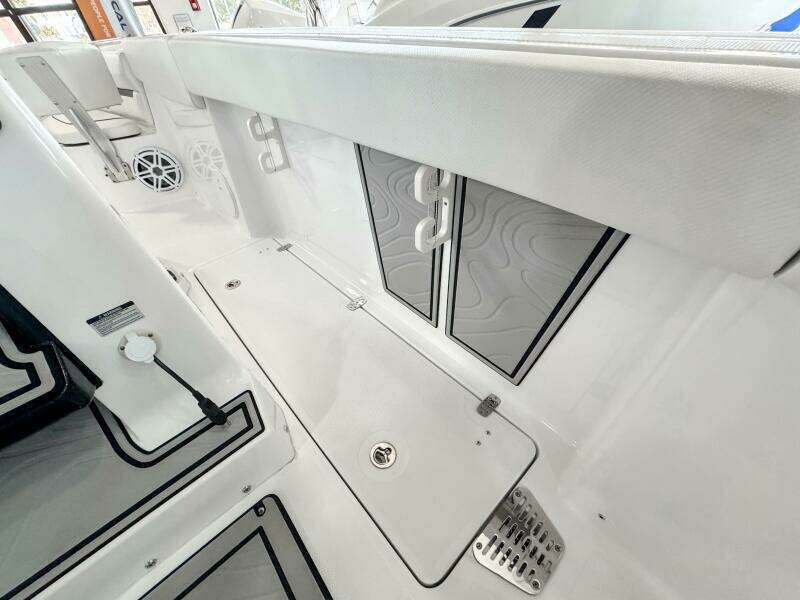 24ft Wellcraft Yacht For Sale