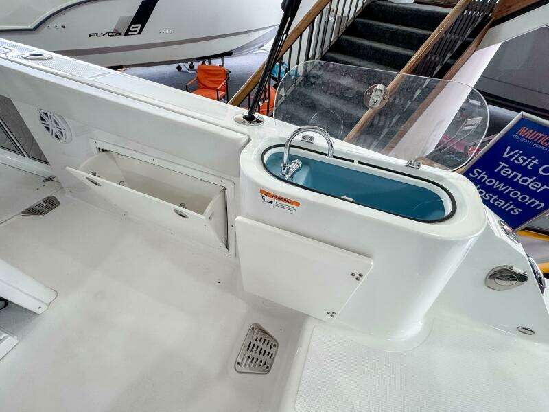 24ft Wellcraft Yacht For Sale