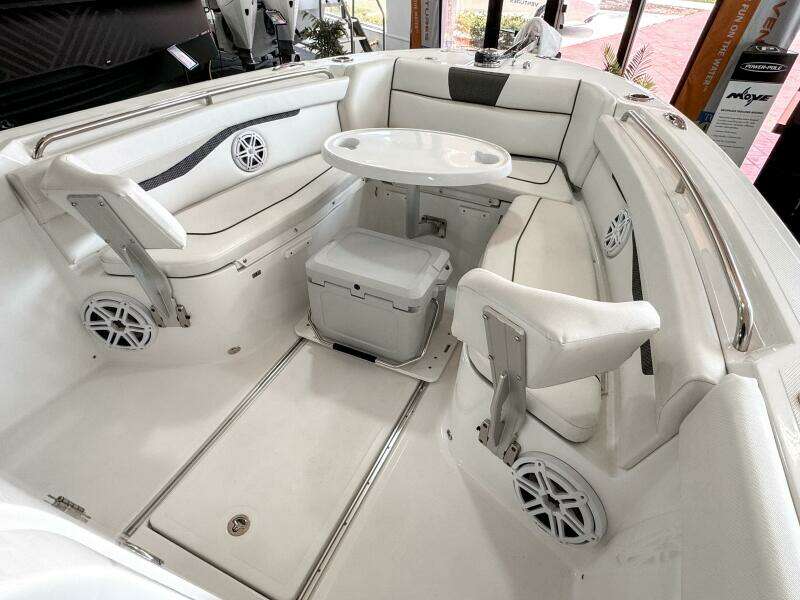 24ft Wellcraft Yacht For Sale