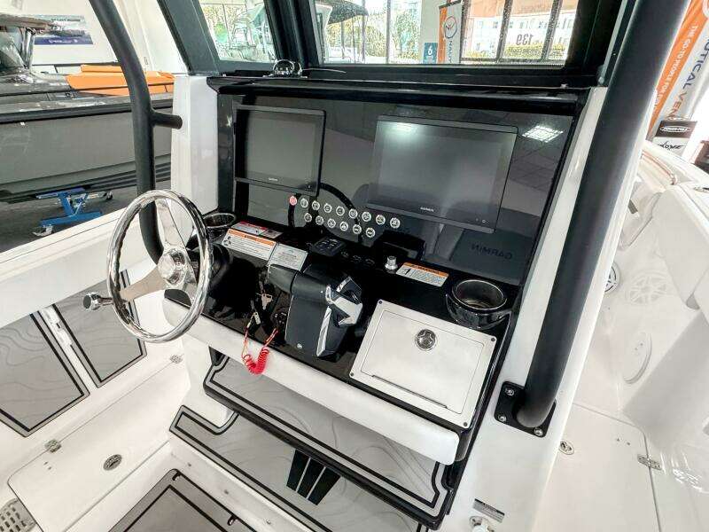 24ft Wellcraft Yacht For Sale