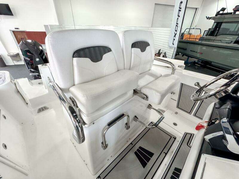 24ft Wellcraft Yacht For Sale