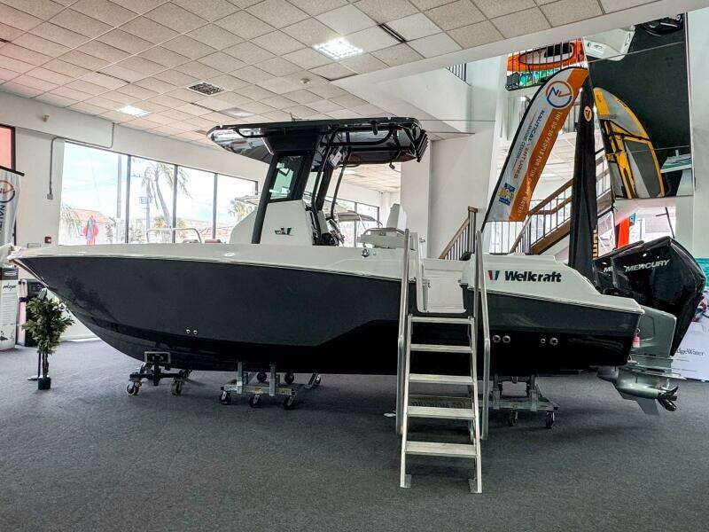 24ft Wellcraft Yacht For Sale