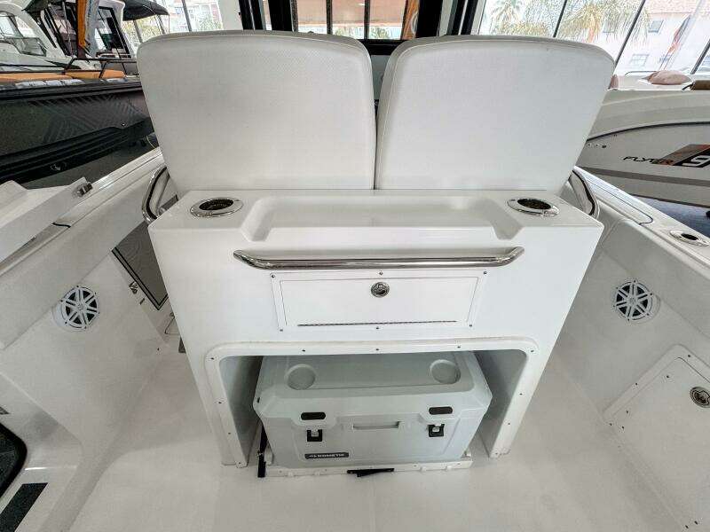 24ft Wellcraft Yacht For Sale