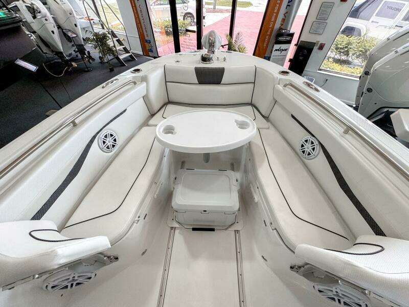 24ft Wellcraft Yacht For Sale