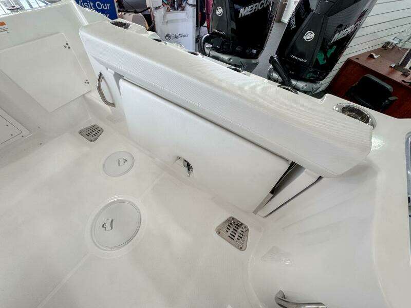 24ft Wellcraft Yacht For Sale