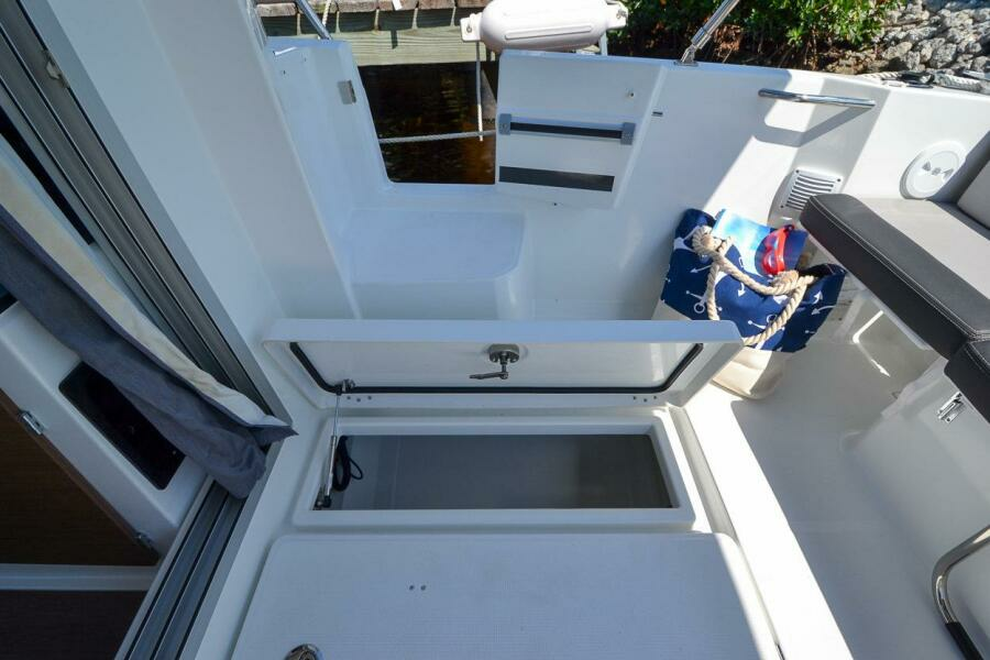 26ft Jeanneau Yacht For Sale